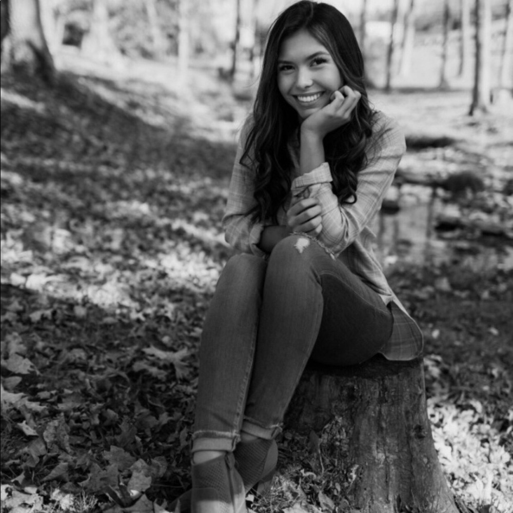 Meet your Posher, Cierra